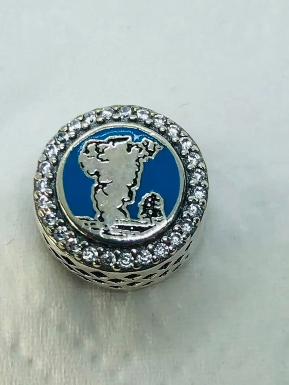 ✨ ✨Pandora YELLOWSTONE NATIONAL PARK Exclusive bead Charm Pendant